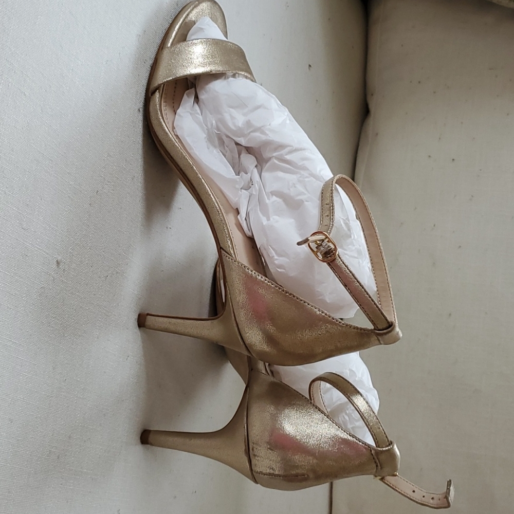 Shoes - Picture 2 of 2